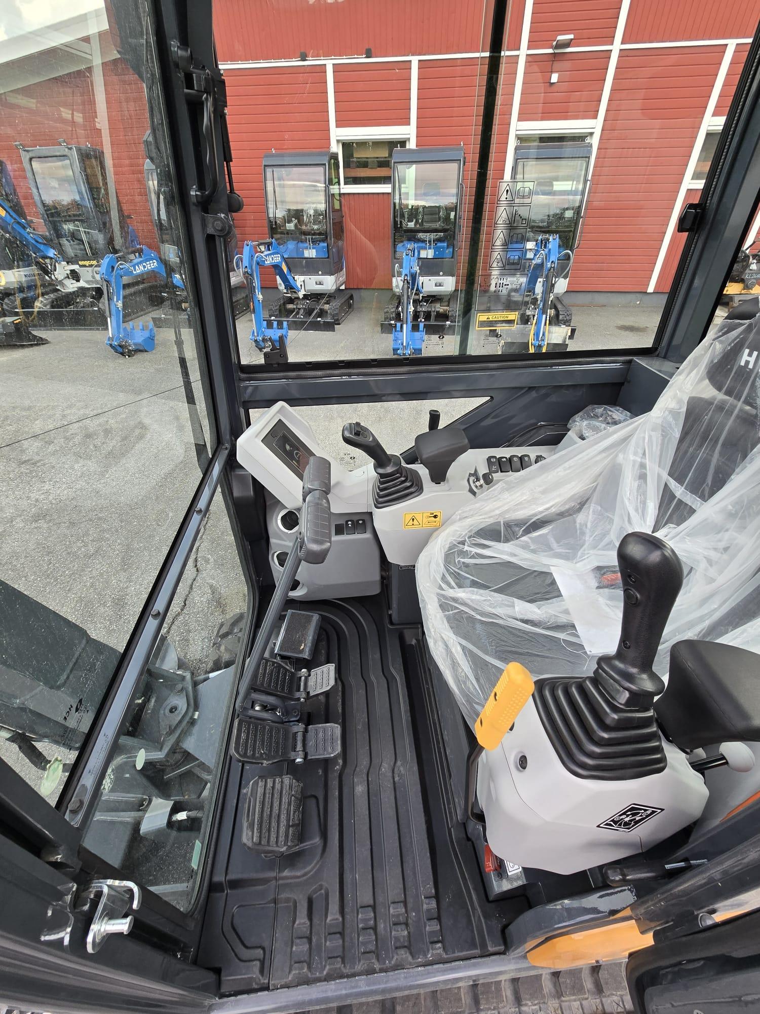 Hyundai HX19A - Image 8