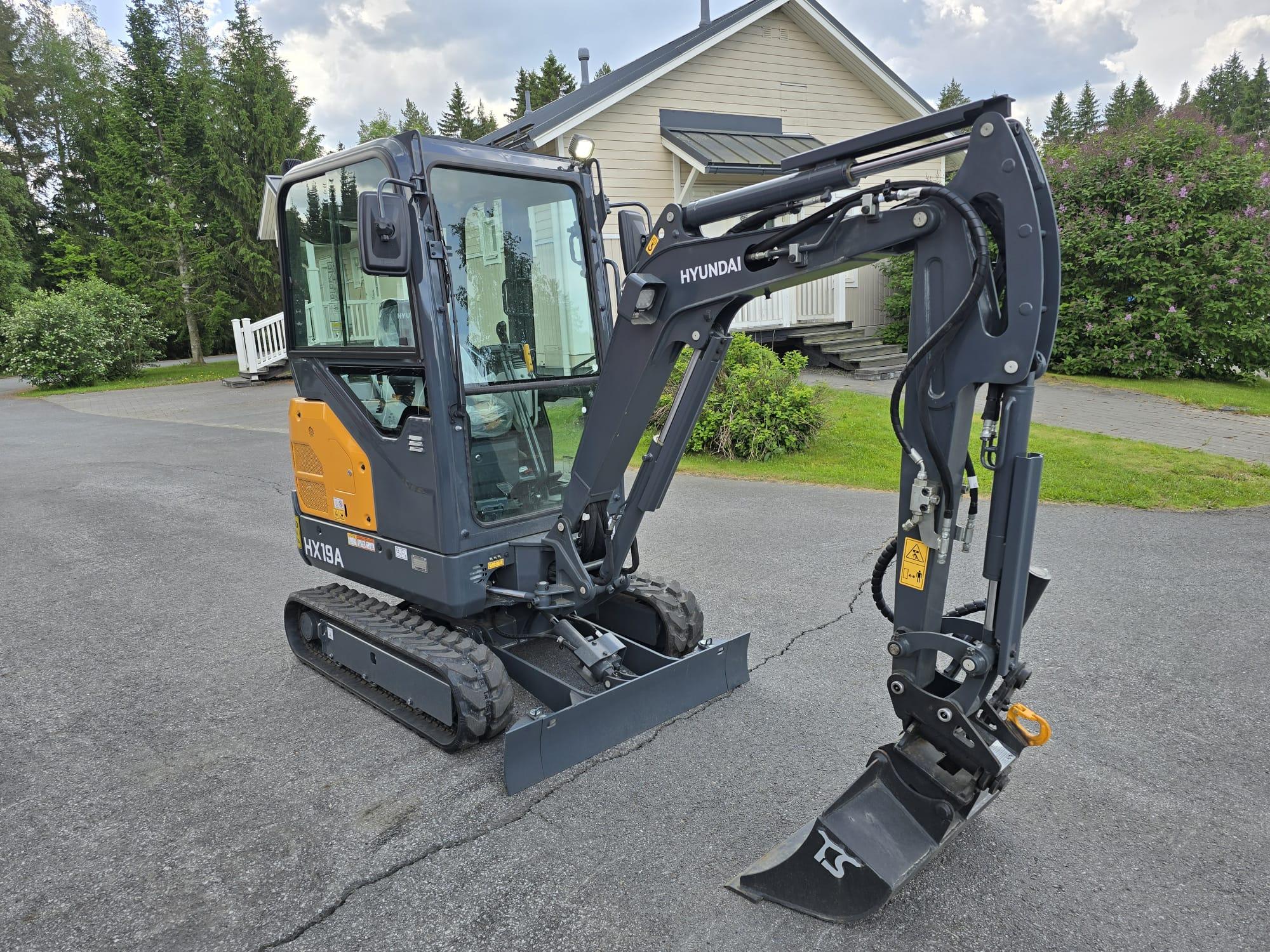 Hyundai HX19A - Image 2