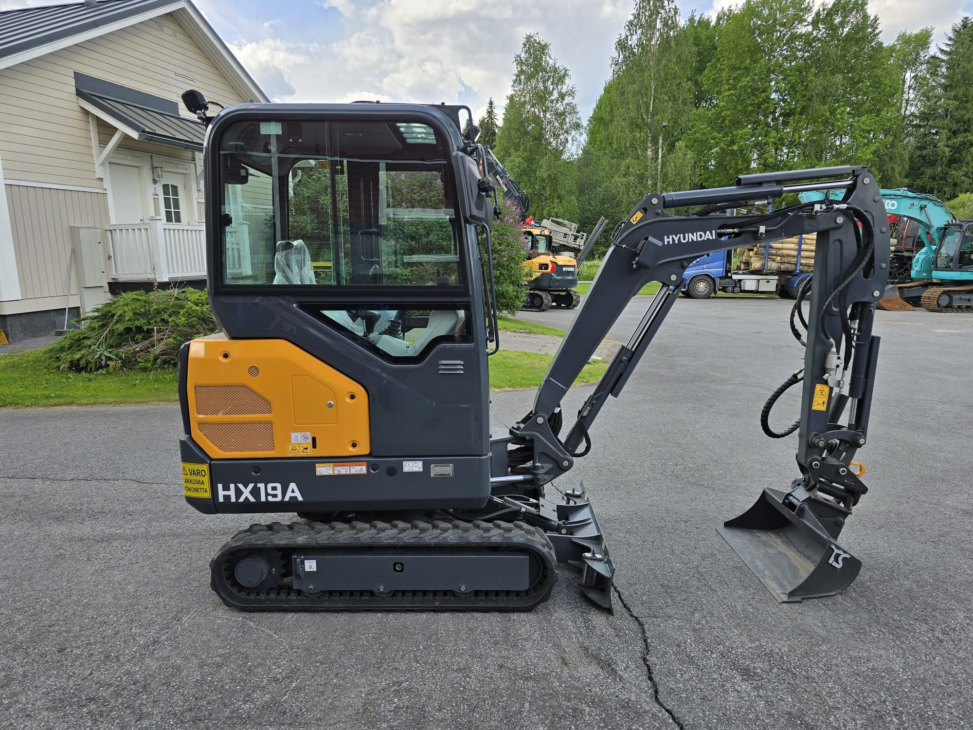 Hyundai HX19A - Image 3