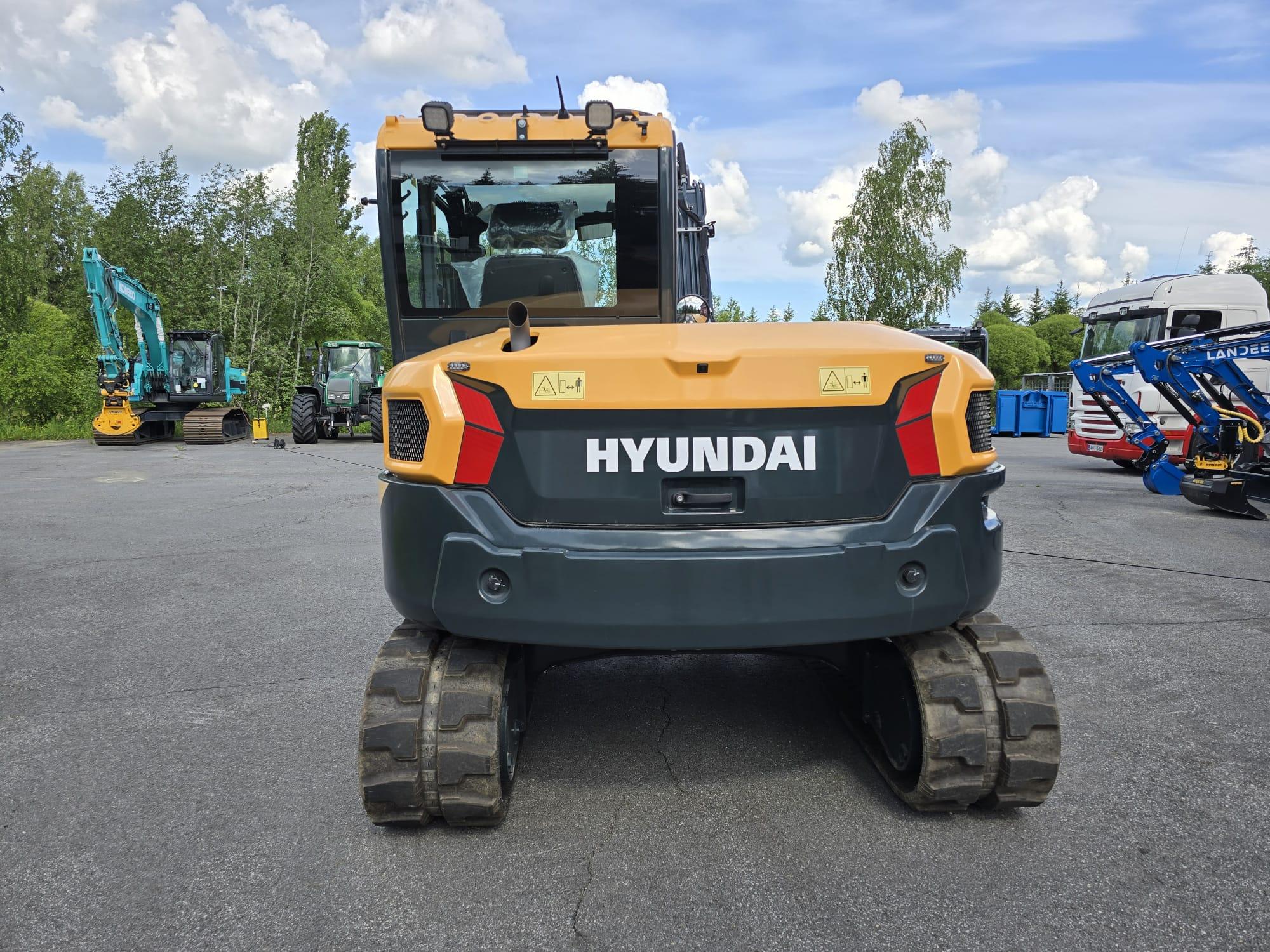 Hyundai HX85A - Image 5