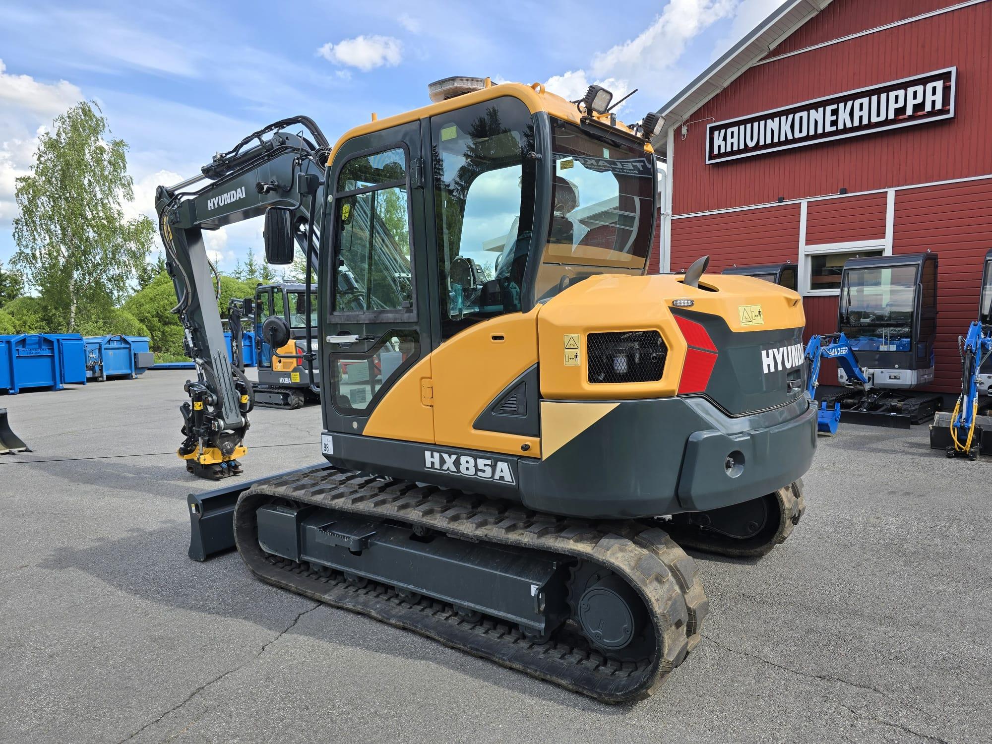 Hyundai HX85A - Image 6