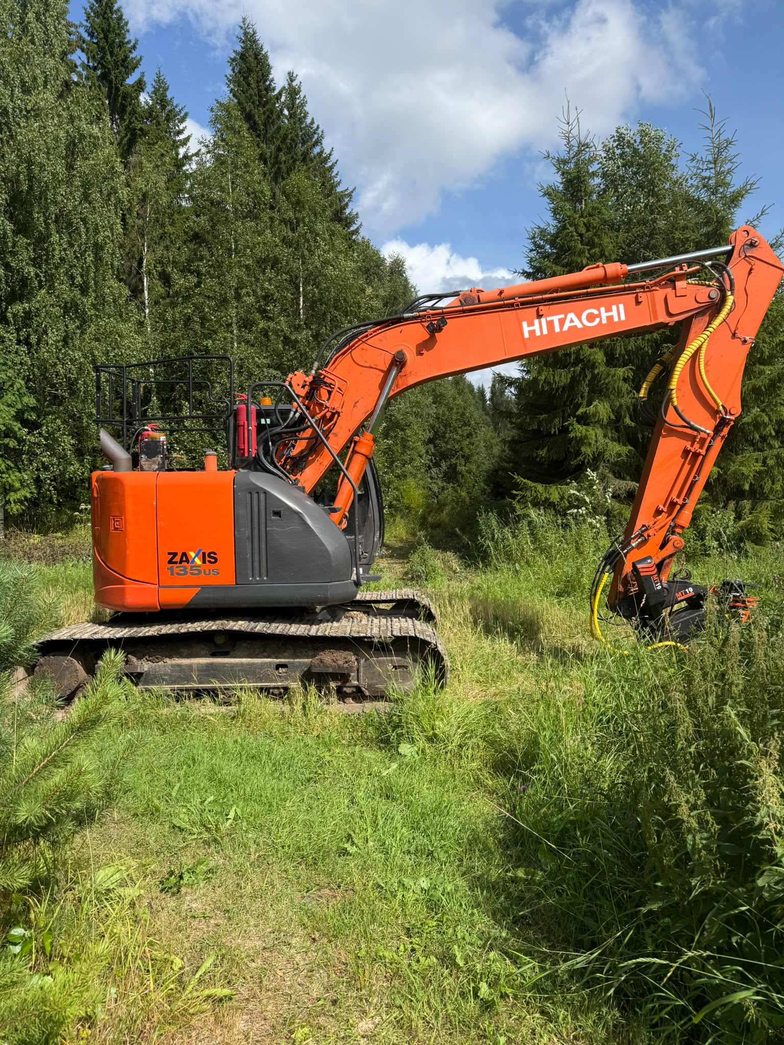 Hitachi ZX135US-5 - Image 3