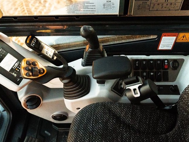 Hyundai HX55A CR - Image 5