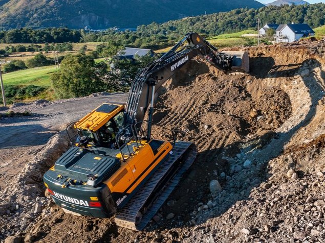 Hyundai HX 220 AL - Image 2