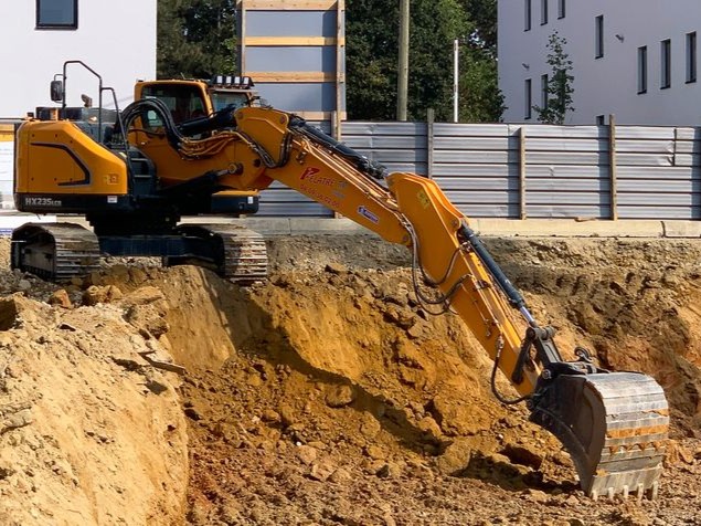 Hyundai HX 235 ALCR - Image 2