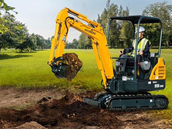 Hyundai R 18-9 AK - Image 3