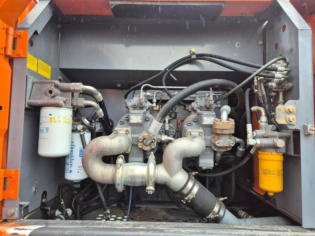 Hitachi ZX 350 LC-3 2010 - Image 17