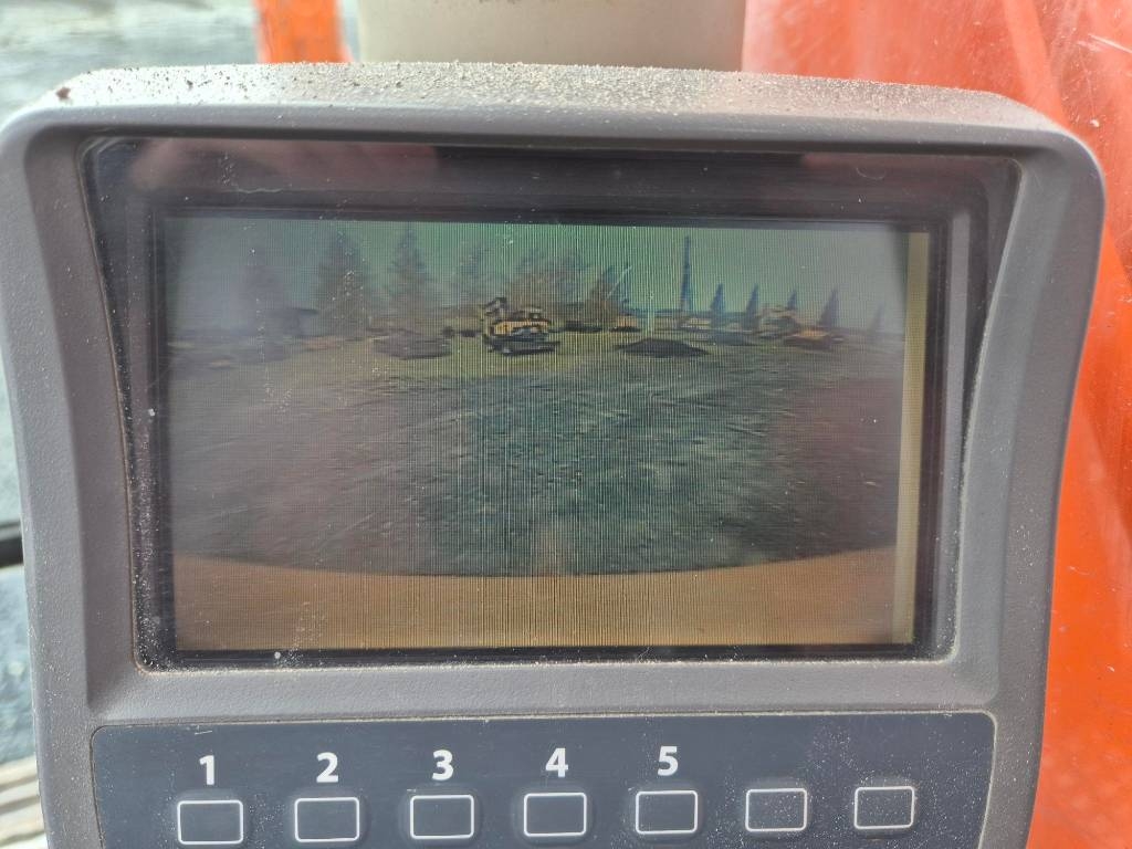 Hitachi ZX 350 LC-3 2010 - Image 9