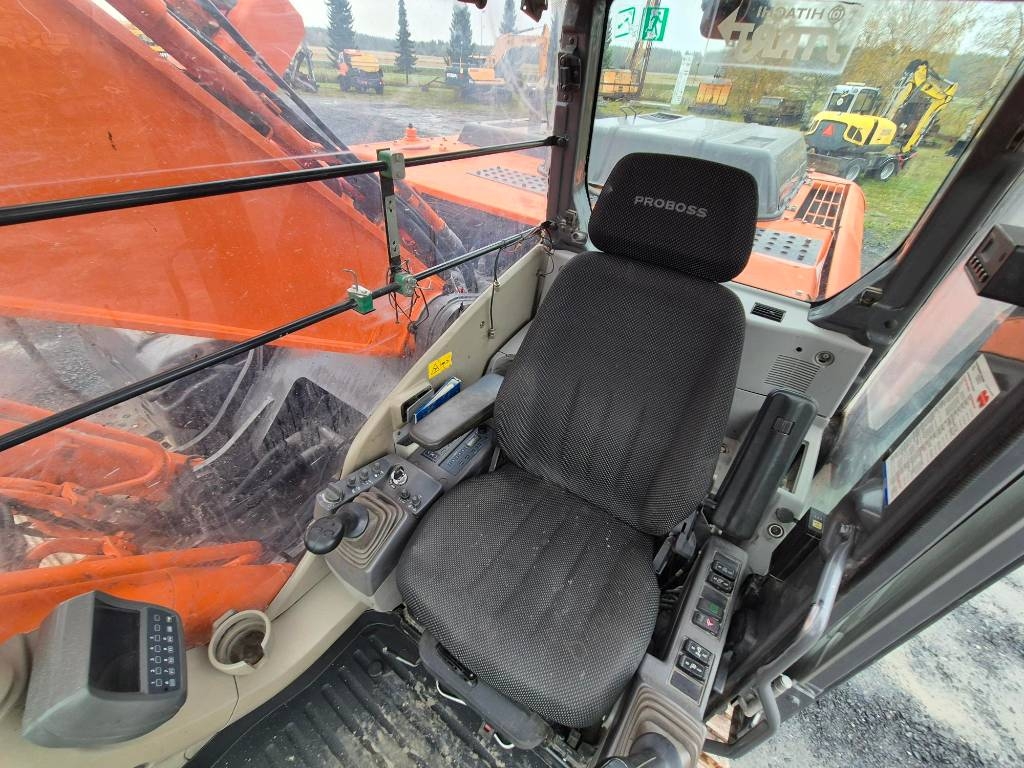 Hitachi ZX 350 LC-3 2010 - Image 7