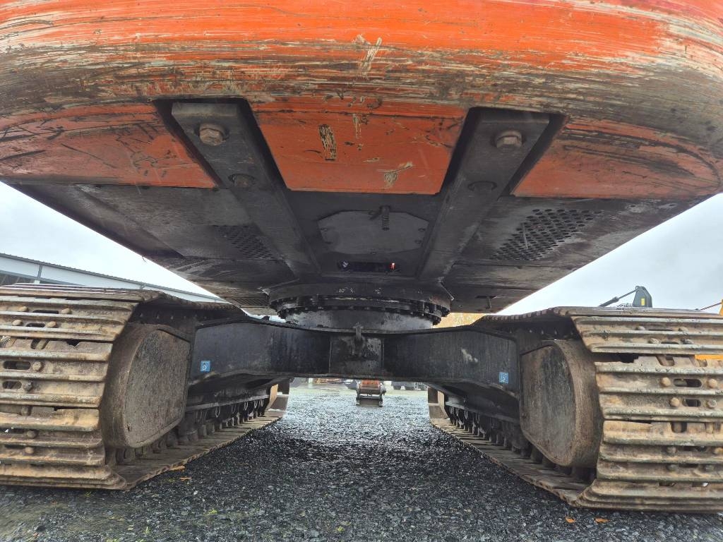 Hitachi ZX 350 LC-3 2010 - Image 24